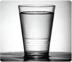 Rent vatten i glas